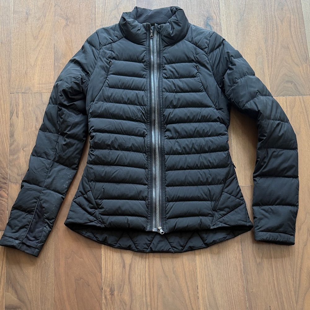 Lululemon Women's Black Puffer Jacket